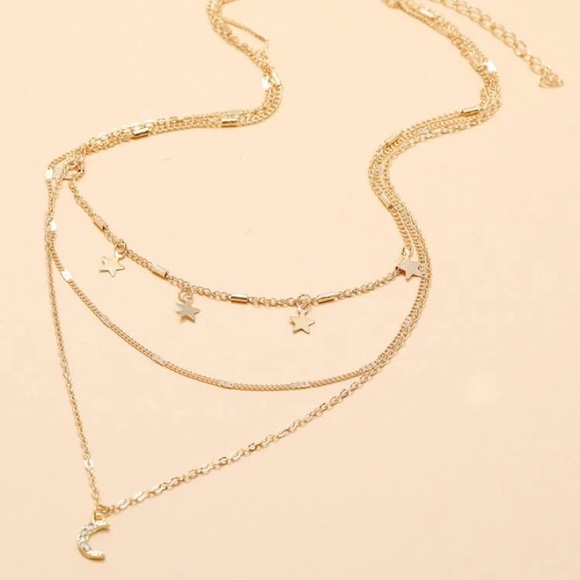 Star charm layered necklace - Picture 2 of 3